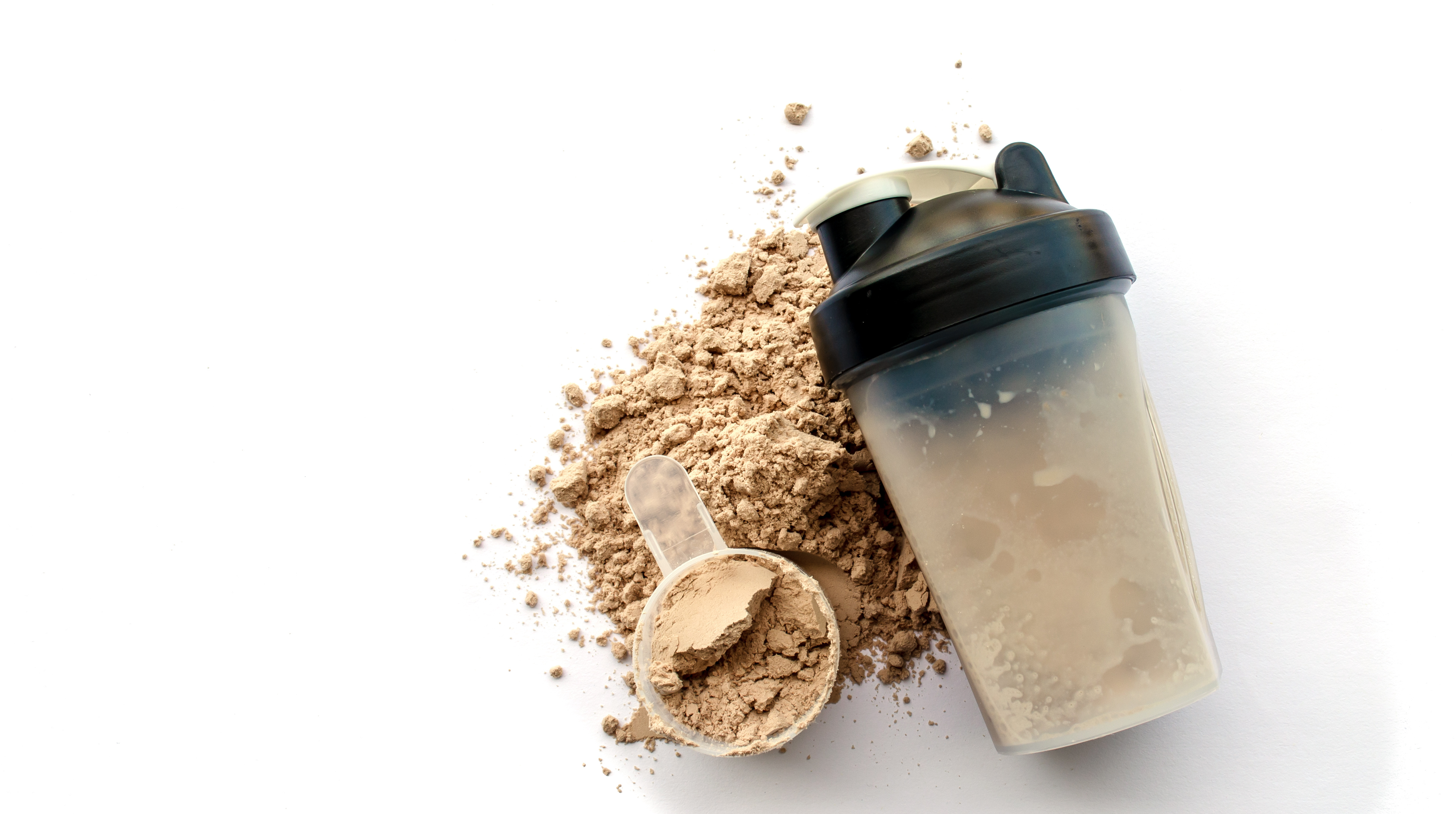 Cream MCT oil powder with measuring scoop and shaker bottle, functional beverage powder formulation